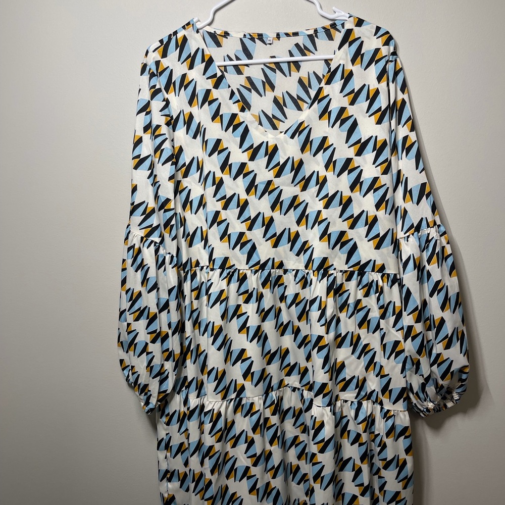 Abstract Patterned Dress XL - Picture 2 of 4